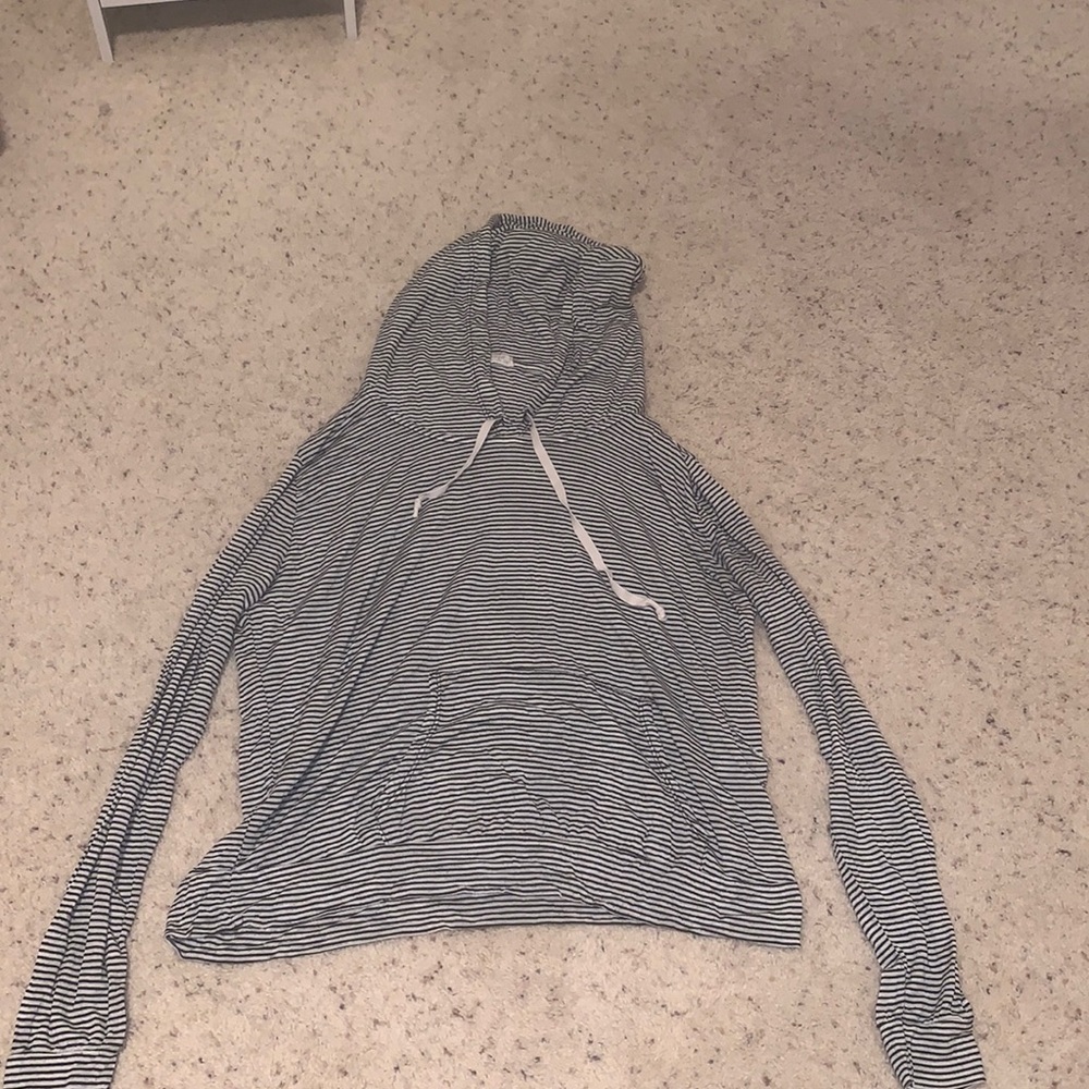 Brandy Melville hooded long sleeve